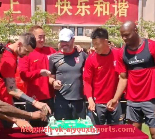 爱游戏体育官网-Nike赞助的德甲球队名单与球衣设计介绍